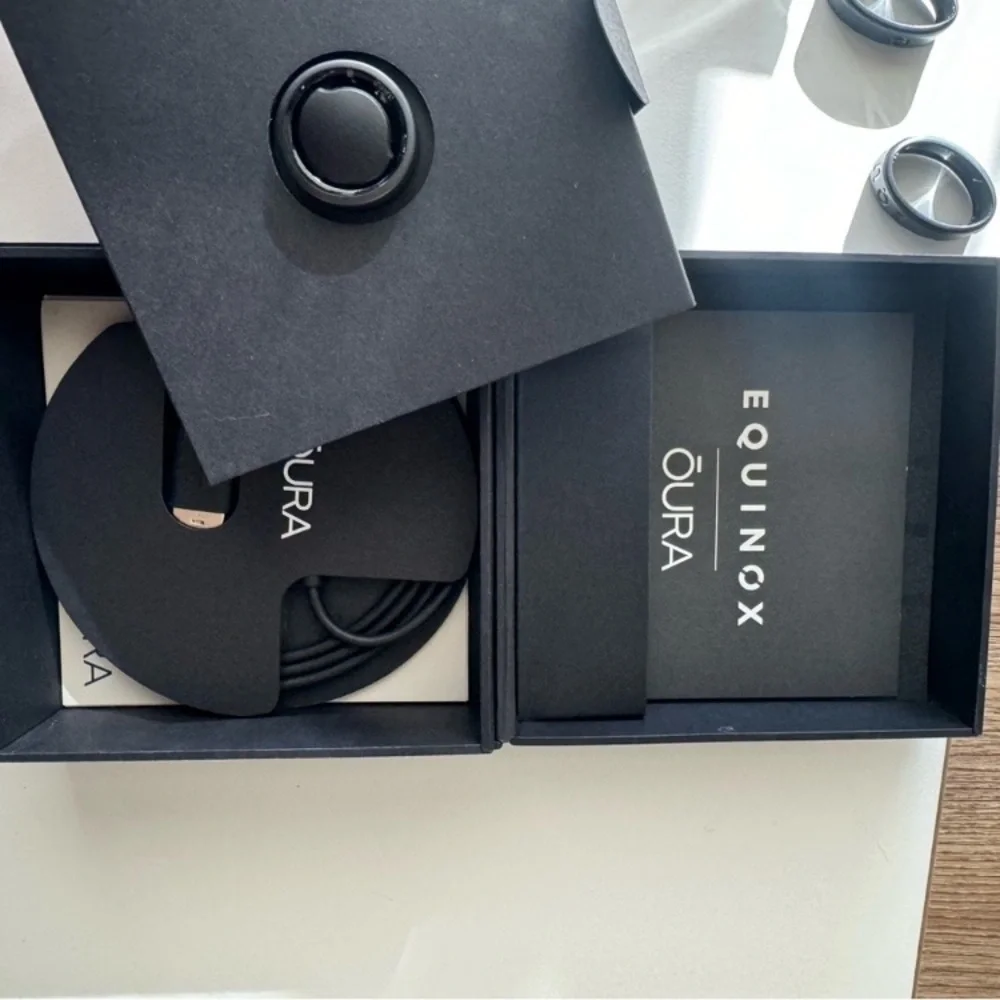 Oura Equinox Black Smart Ring Set with Charging Case and Pouch